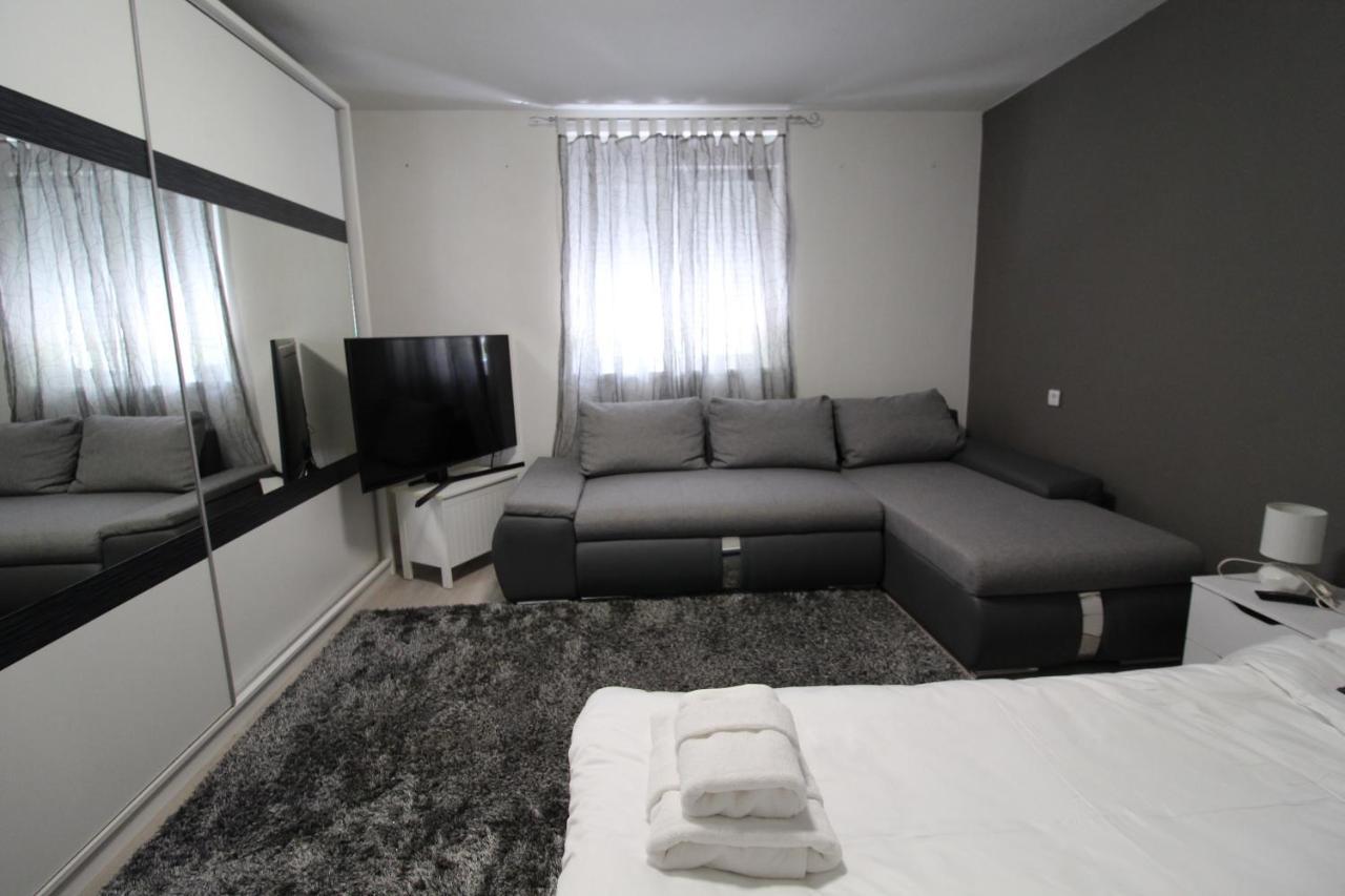 Apartment Matijas, 3 Bedroom Apt With Terrace And Parking Split Kültér fotó