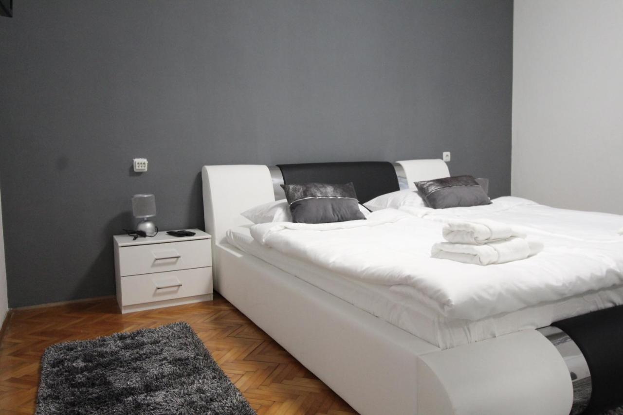 Apartment Matijas, 3 Bedroom Apt With Terrace And Parking Split Kültér fotó