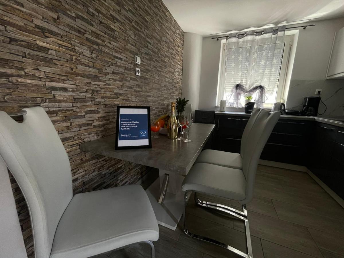 Apartment Matijas, 3 Bedroom Apt With Terrace And Parking Split Kültér fotó
